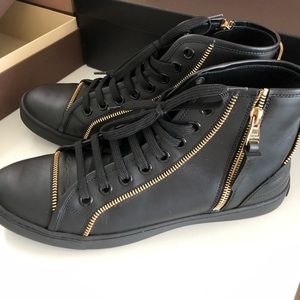 Louis Vuitton Black Boots with Gold Zipper 39.5